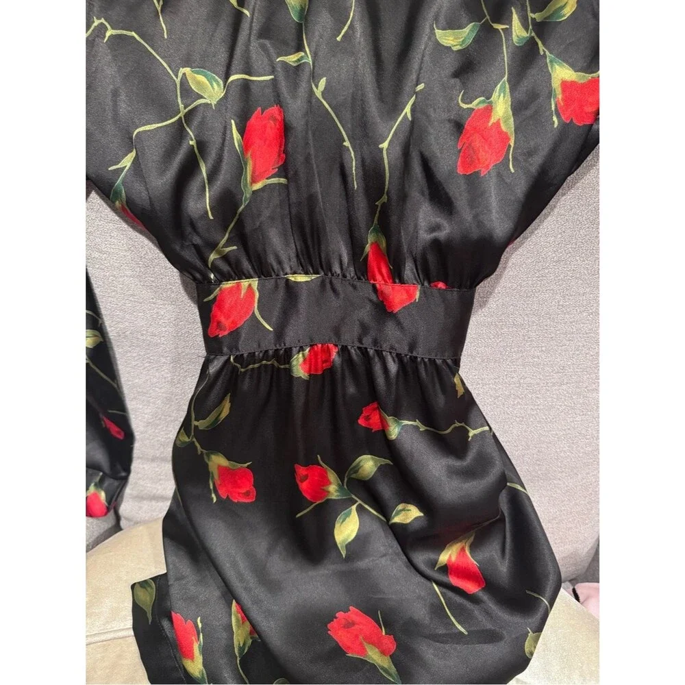 Vtg Y2K Victoria’s Secret Satin Rose Print Robe 2002 Black Silky Tie Front Robe